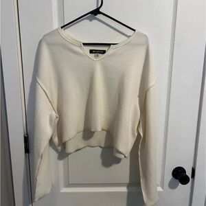 Urban Outfitters Off-White Long Sleeve Size Medium